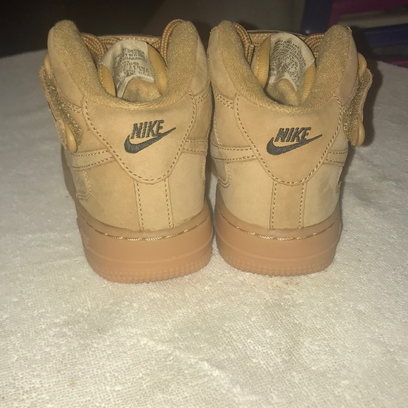 Nike Air Force 1 Flax/Tan hightop - Picture 4 of 5